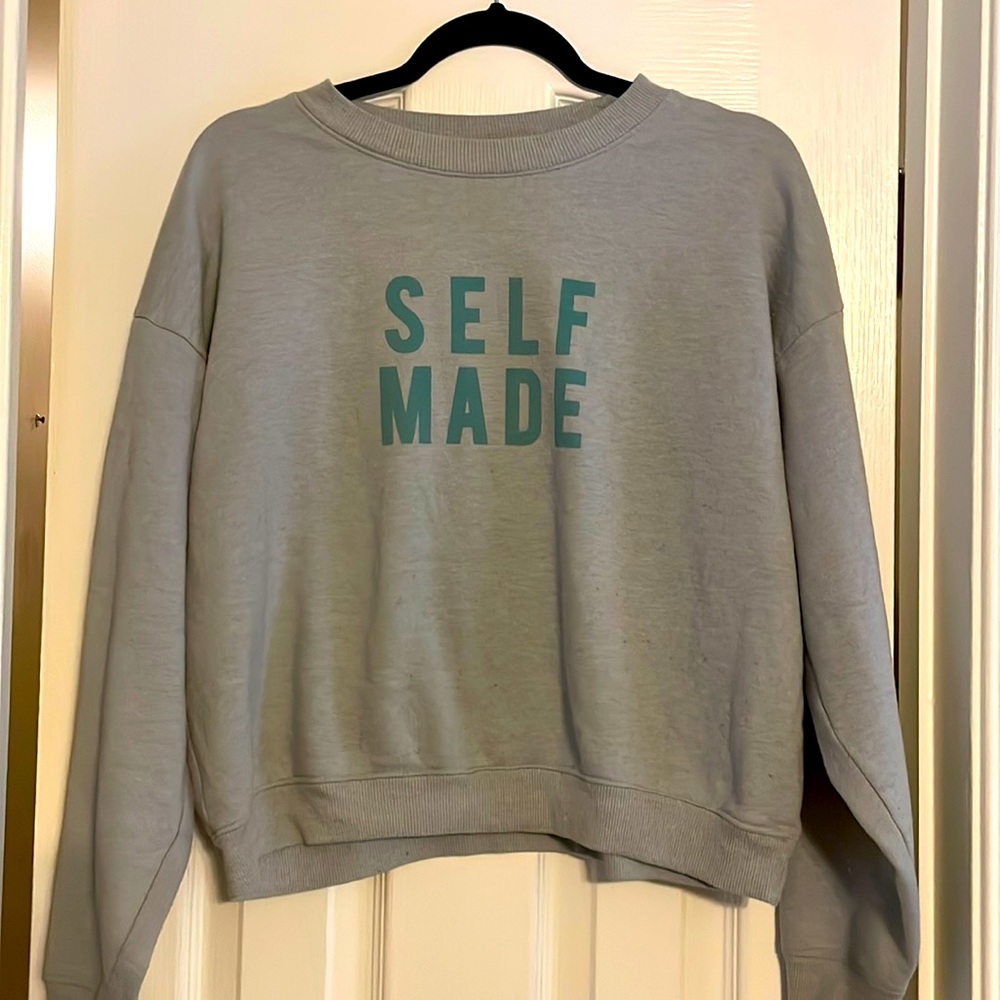 Woman’s gray crew neck with saying self made juniors size L